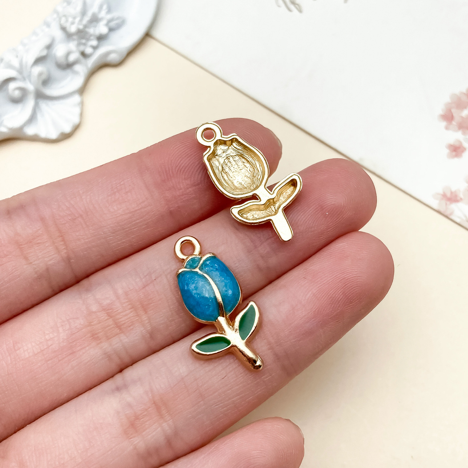 23517-MLN-蓝色洒金滴油锌合金玫瑰花郁金香22x11