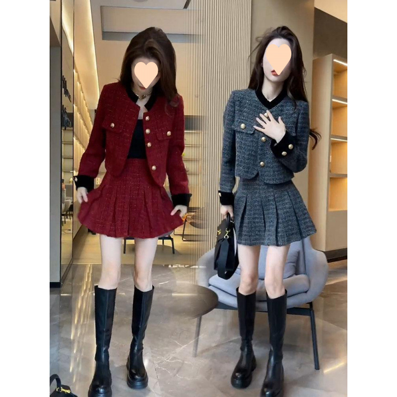 網紅女神時尚套裝女2025冬季新款小香風夾棉外套百褶裙顯瘦兩件套