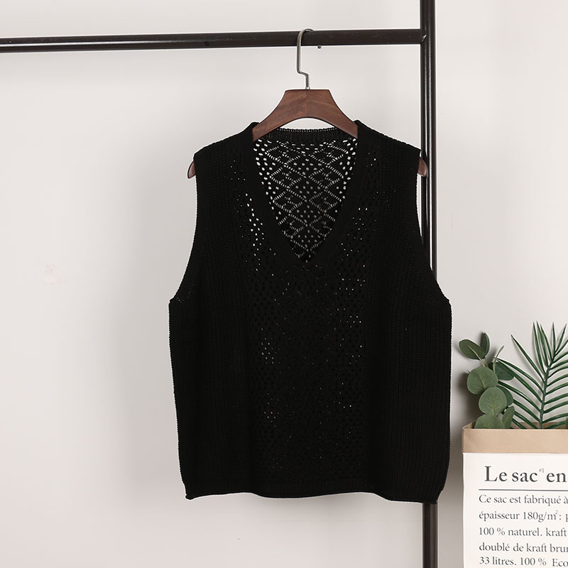 Knitted autumn vest