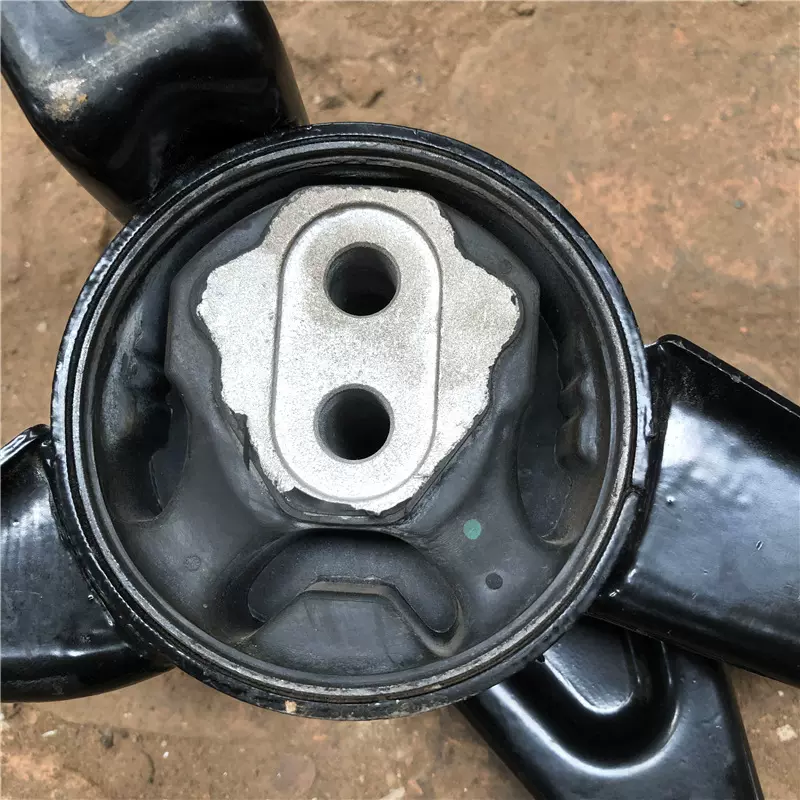 适用于现代左机爪垫21830-2T150发动机支架机爪垫