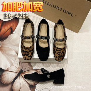 338-P10�ӌ��ӷʴ�aŮЬС���^���ı��y�nϵ荎��\�ڬ������Ь