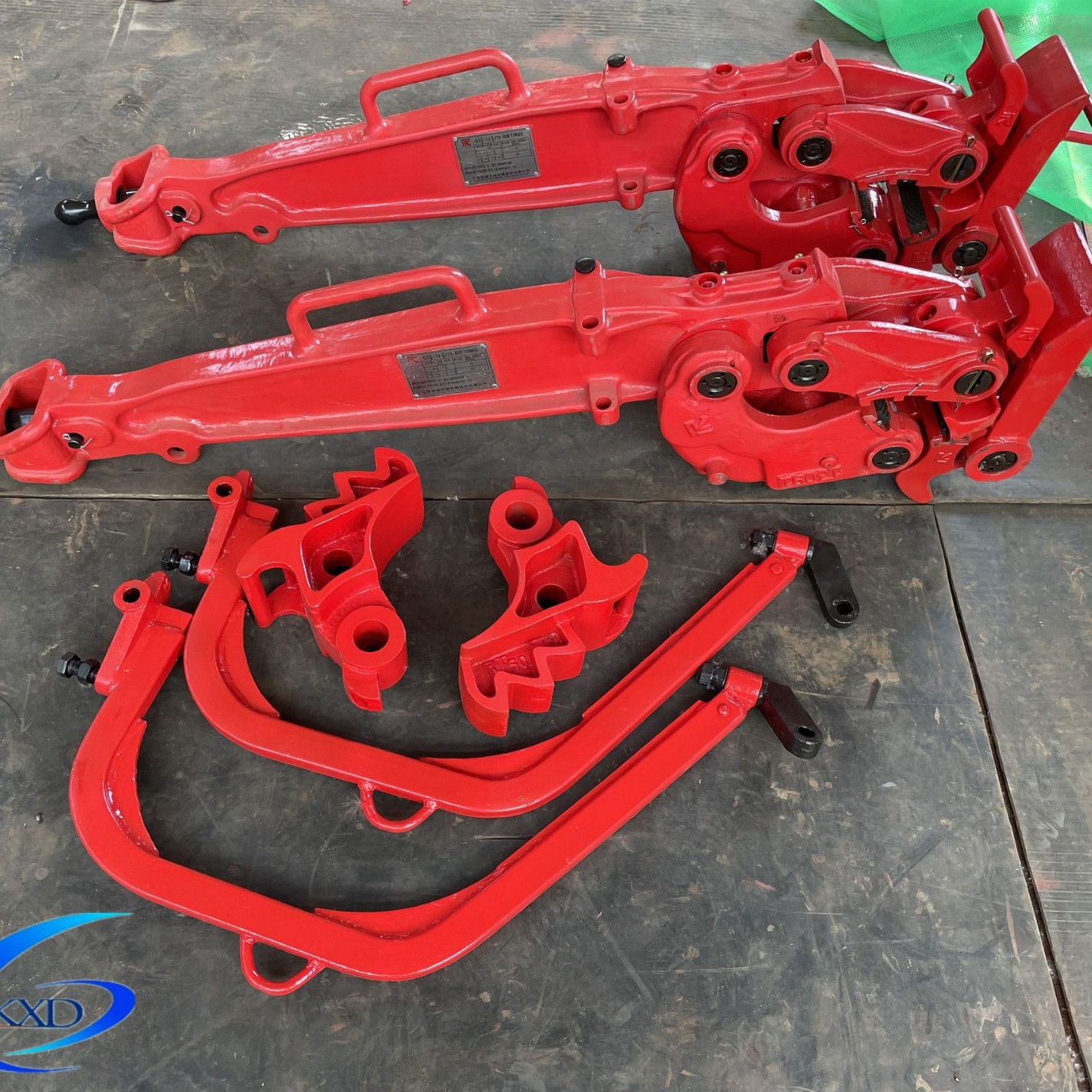 B型大钳现货供应  优惠全套钳头127钻杆卸扣