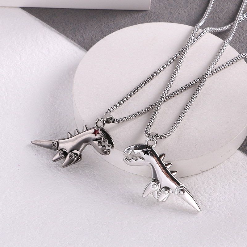 European and American titanium steel cartoon dinosaur movable necklace men's new domineering pendant hip hop pendant couple sweater chain wholesale