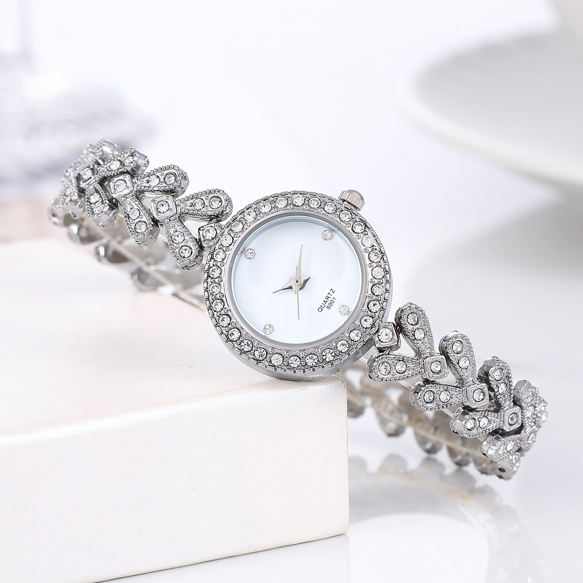 new hot selling watch retro small all-match quartz watch round small dial alloy women's watch_voghion.com