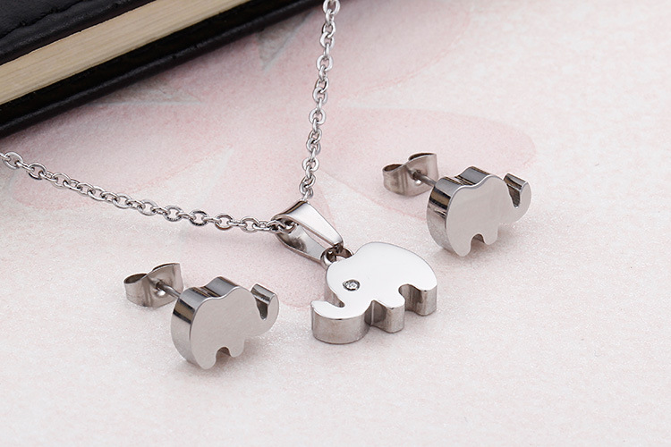 Korea Diamond Fashion Cute Elephant Necklace Clavicle Chain Earring Set