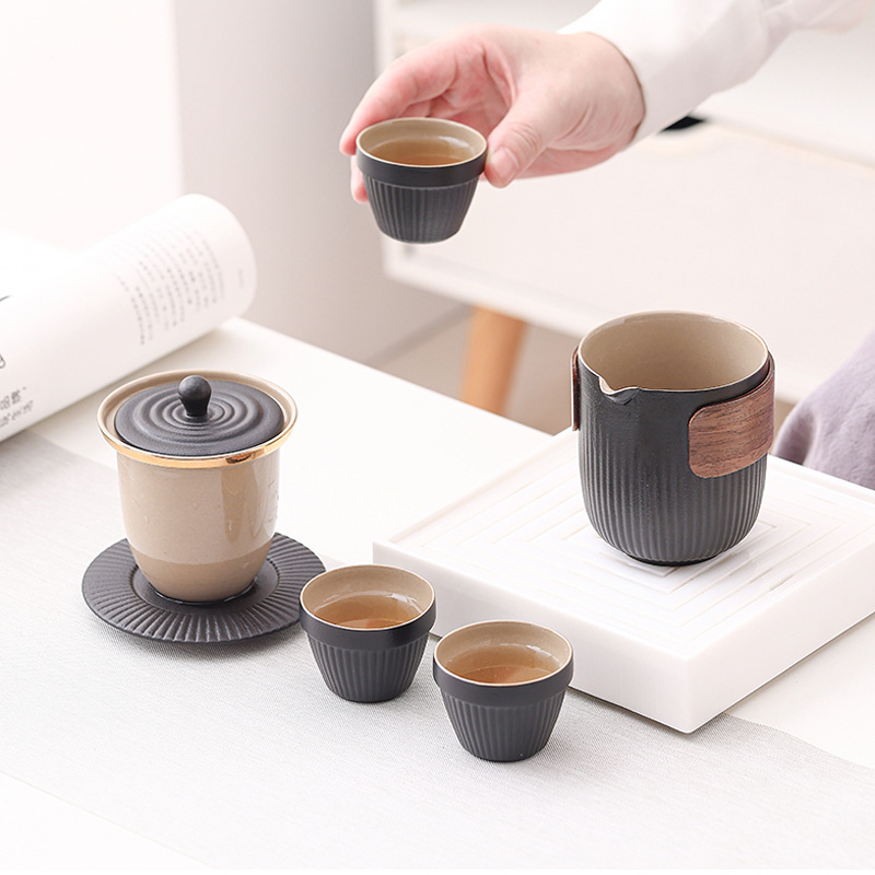 Ceramic Fast-Guest Cups: 1 Teapot with 3 Cups – Portable Outdoor Travel Kung Fu Tea Set, Perfect for Festivals and Gift-Giving occasions