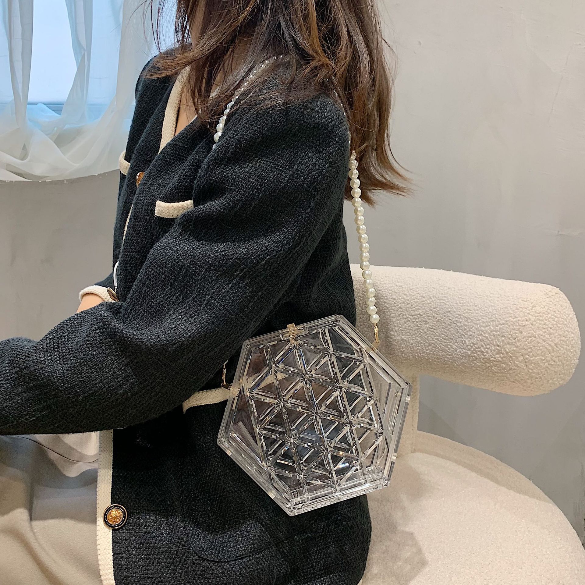 2021 Autumn And Winter New Internet Celebrity Acrylic Box Bag Women's Classic Style Rhombus Water Cube Personalized Crossbody Dinner display picture 20