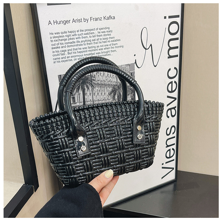2025 New trendy and versatile crossbody mini vegetable basket jelly bag, fashionable hand-held woven bag, mini tote women's bag undefined