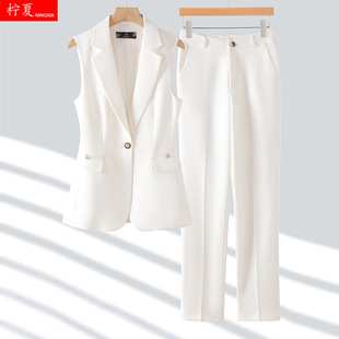 ���b�R��Ů���b2025�¿����ͨ�ڸк�ɫ�ļ��I�R�A����