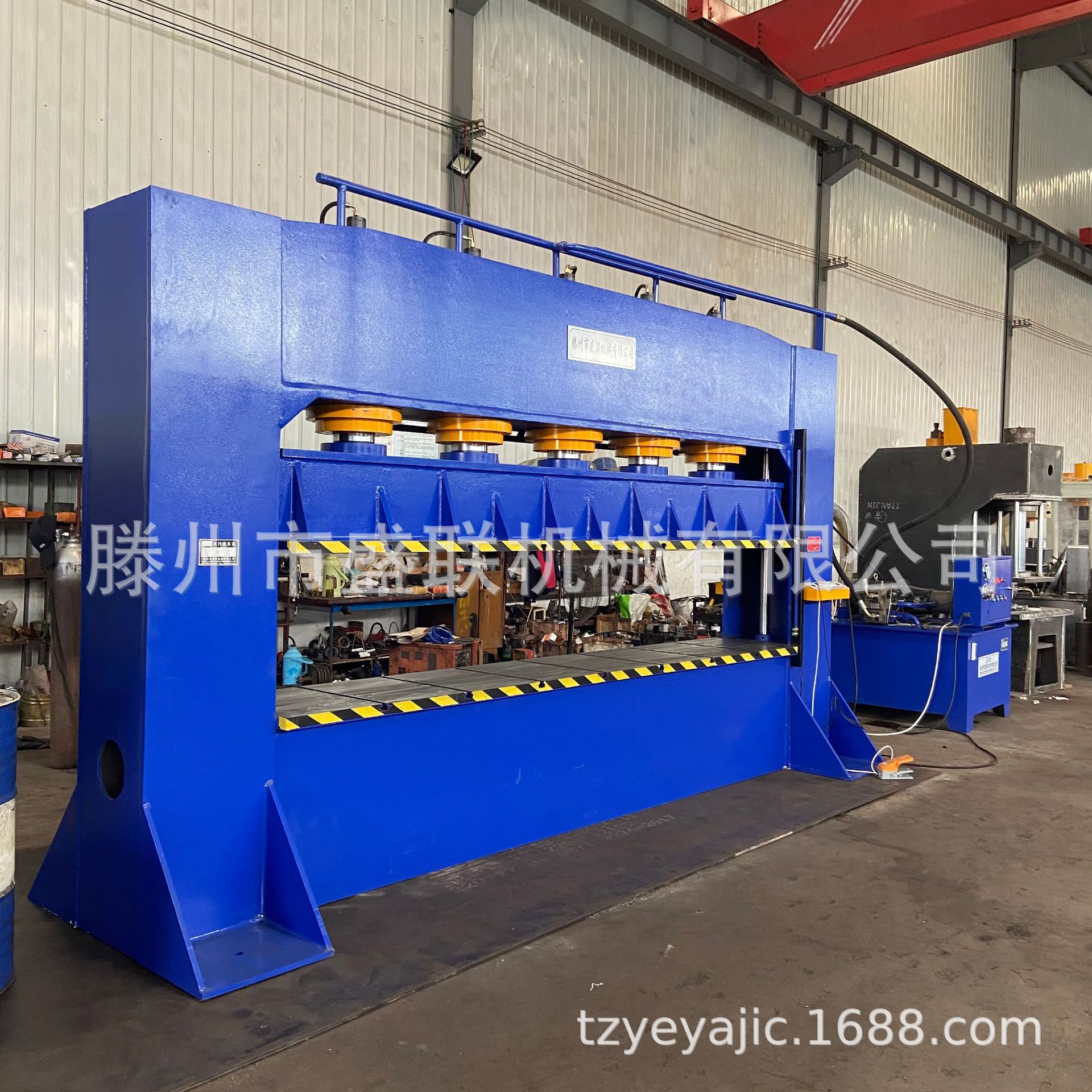500吨框架液压机滕州盛联机械集装箱板成型液压机厂家直销