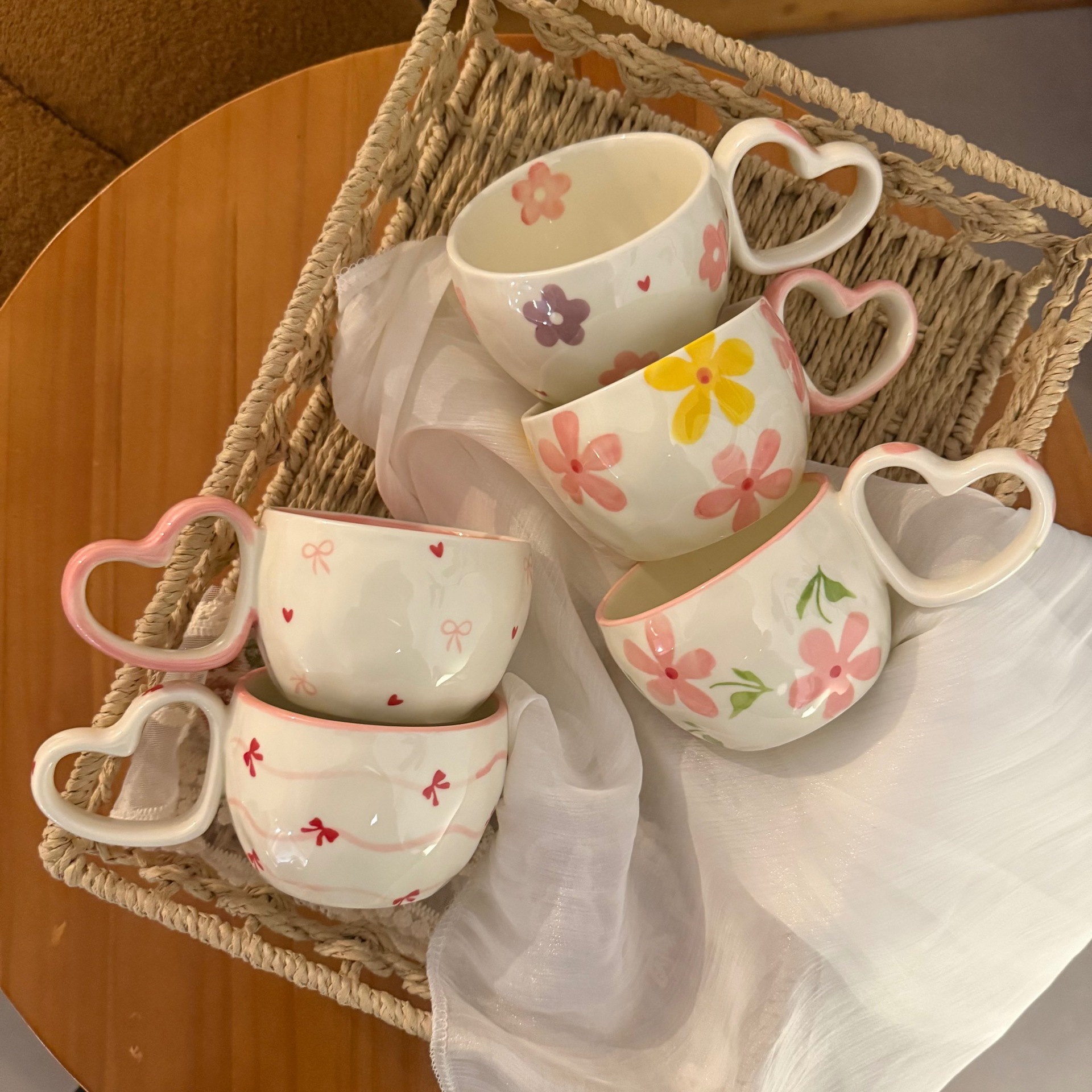 Estilo coreano inswind mano mano amor taza de café plato taza de cerámica dibujada a mano taza de desayuno exclusiva transfronteriza