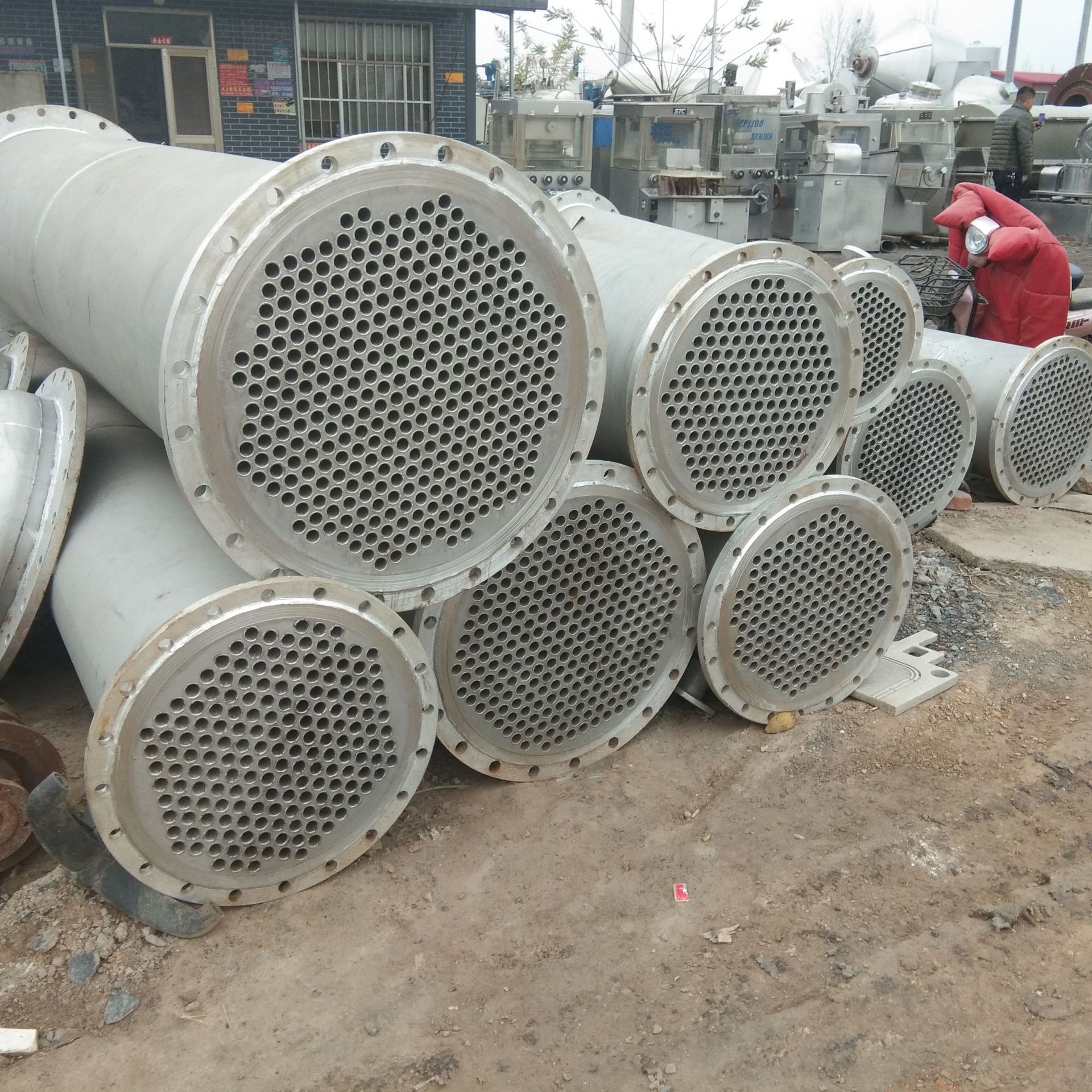 不锈钢列管式喷淋冷却冷凝器 化工制药工业全新304不锈钢冷凝器