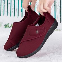 新款老人鞋女冬季加绒大脚骨专用妈妈鞋脚胖宽肥老年人布鞋