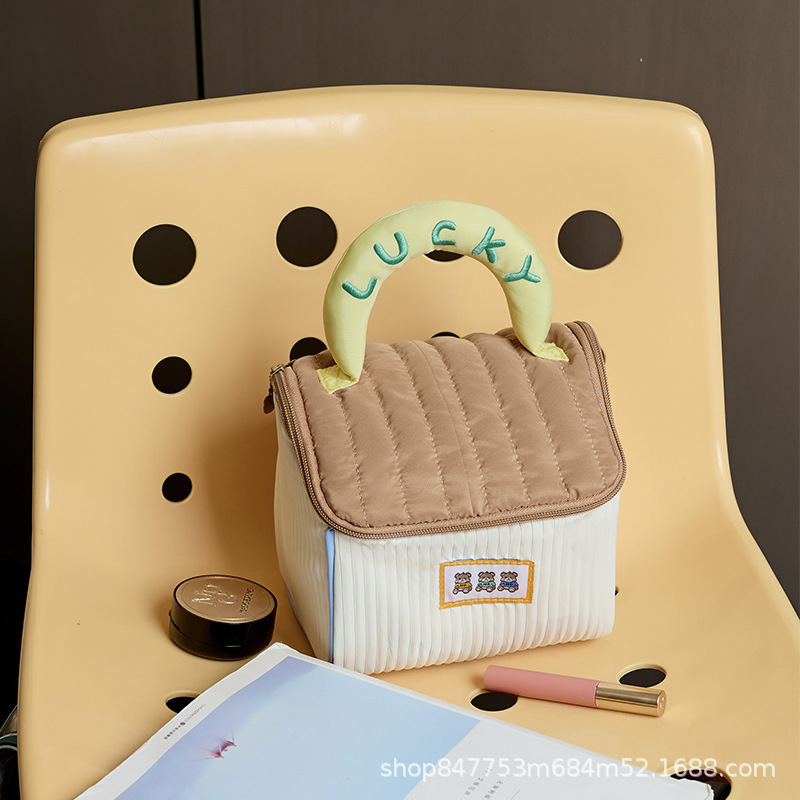かわいいハウス化粧品バッグ、大容量、女性の見栄えの良いポータブル手持ち収納ギフト包装袋、最小ロット 1 個|undefined