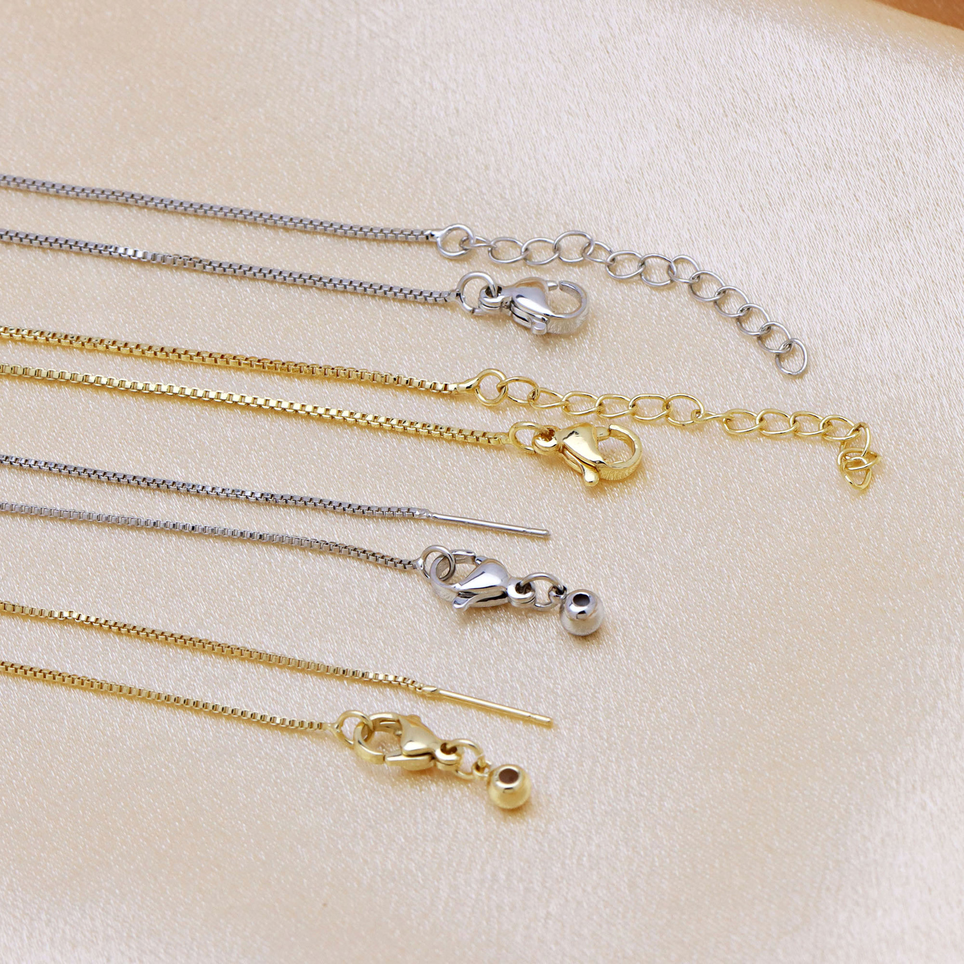 6g Weight 18K Gold Plated Plating Material Necklace Classification Copper Chain Material cable chain, box chain Chain Type 1 Piece Quantity Daily Occasion Copper Material Solid Color Pattern Women's Gender Simple Style, IG Style Style Copper 18K Gold Plated Solid Color Necklace 1