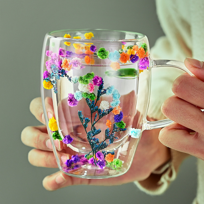 Caneca de vidro parede dupla resistente ao calor com flores secas_voghion.com