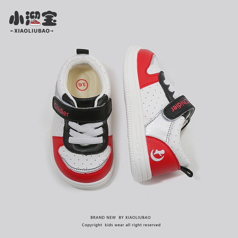 Bebé niño zapatos niños zapatillas de deporte de fondo suave niñas todo partido color sólido velcro zapatos blancos entrega de una sola pieza