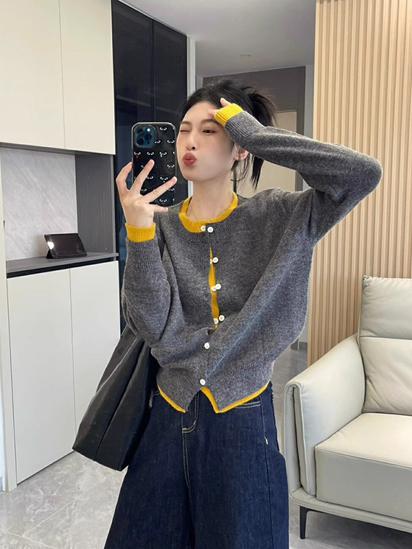 灰色设计感假两件针织开衫女春秋高级感上衣开春韩系穿搭毛衣外套|undefined