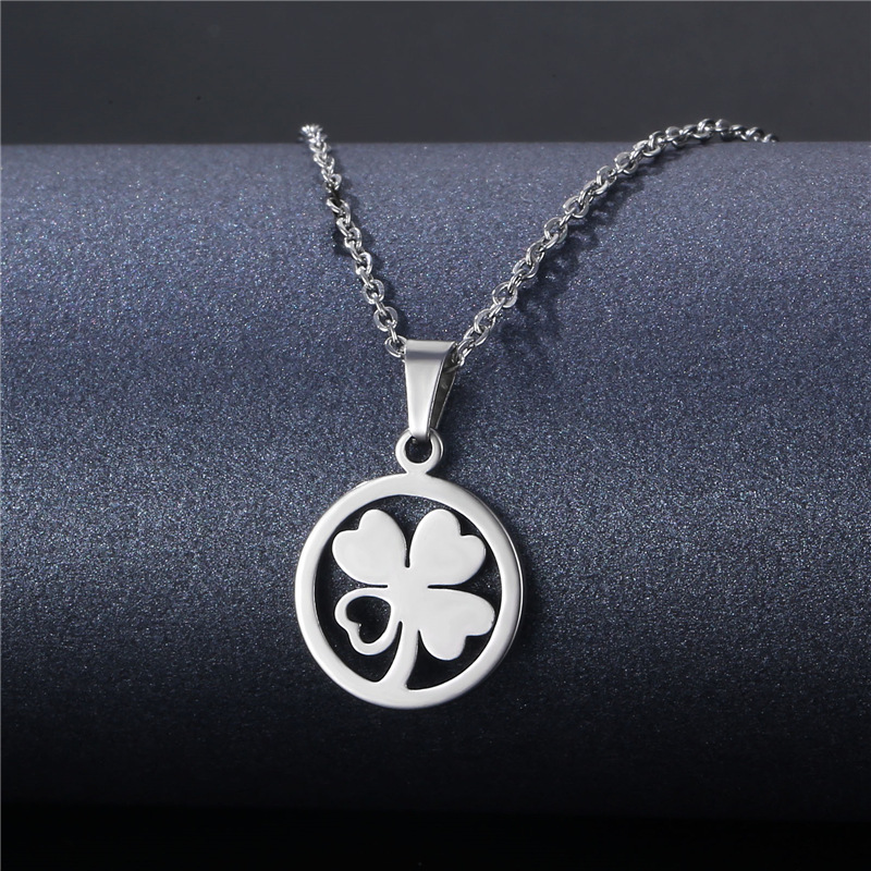 Wholesale Jewelry Stainless Steel Hollow Geometric Tag Necklace Nihaojewelry display picture 9