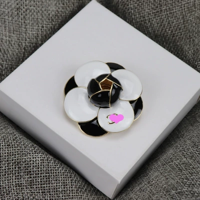 Retro small fragrance enamel drop oil camellia brooch marking corsage