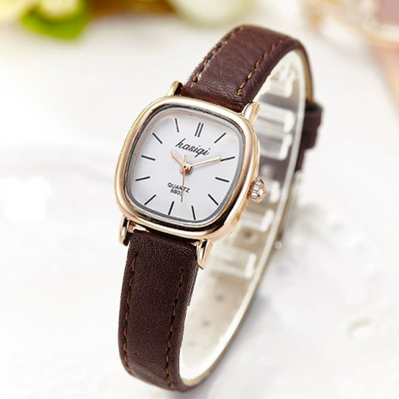 Watch Kasiqi Small Square Quartz, leather-style strap, 2.2 cm dial