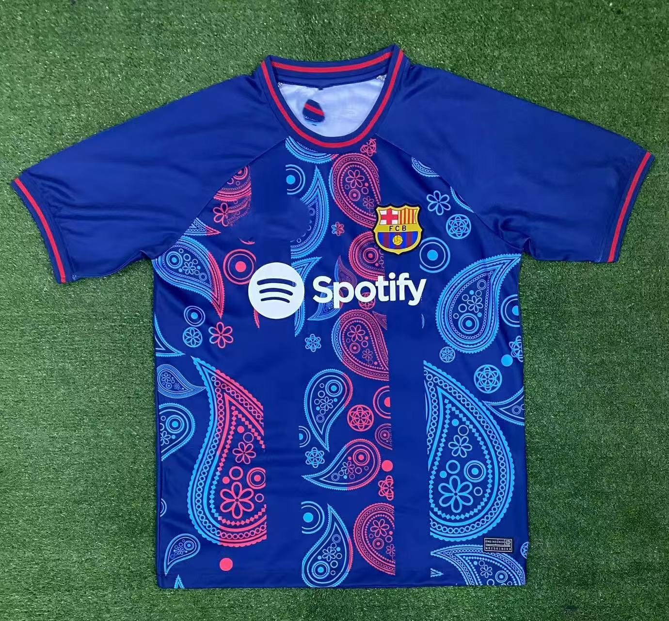 Una generación de uniformes de fútbol, nuevos uniformes de entrenamiento, camisetas, Italia AC, Barcelona, Real Madrid, Brasil, Japón, Ajax