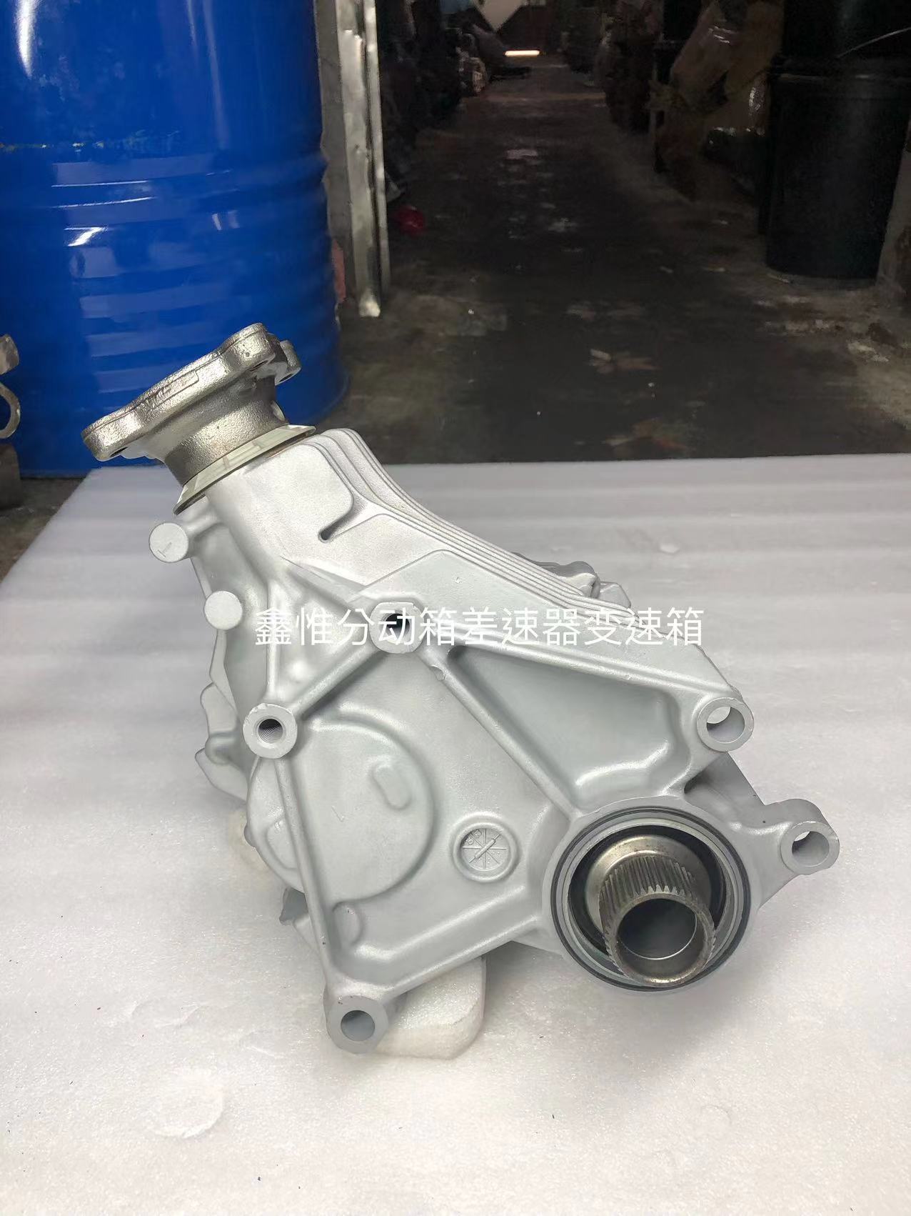 Ford Edge CD3, Explorer U502, Lincoln MKT D4 transfer case PTU assembly