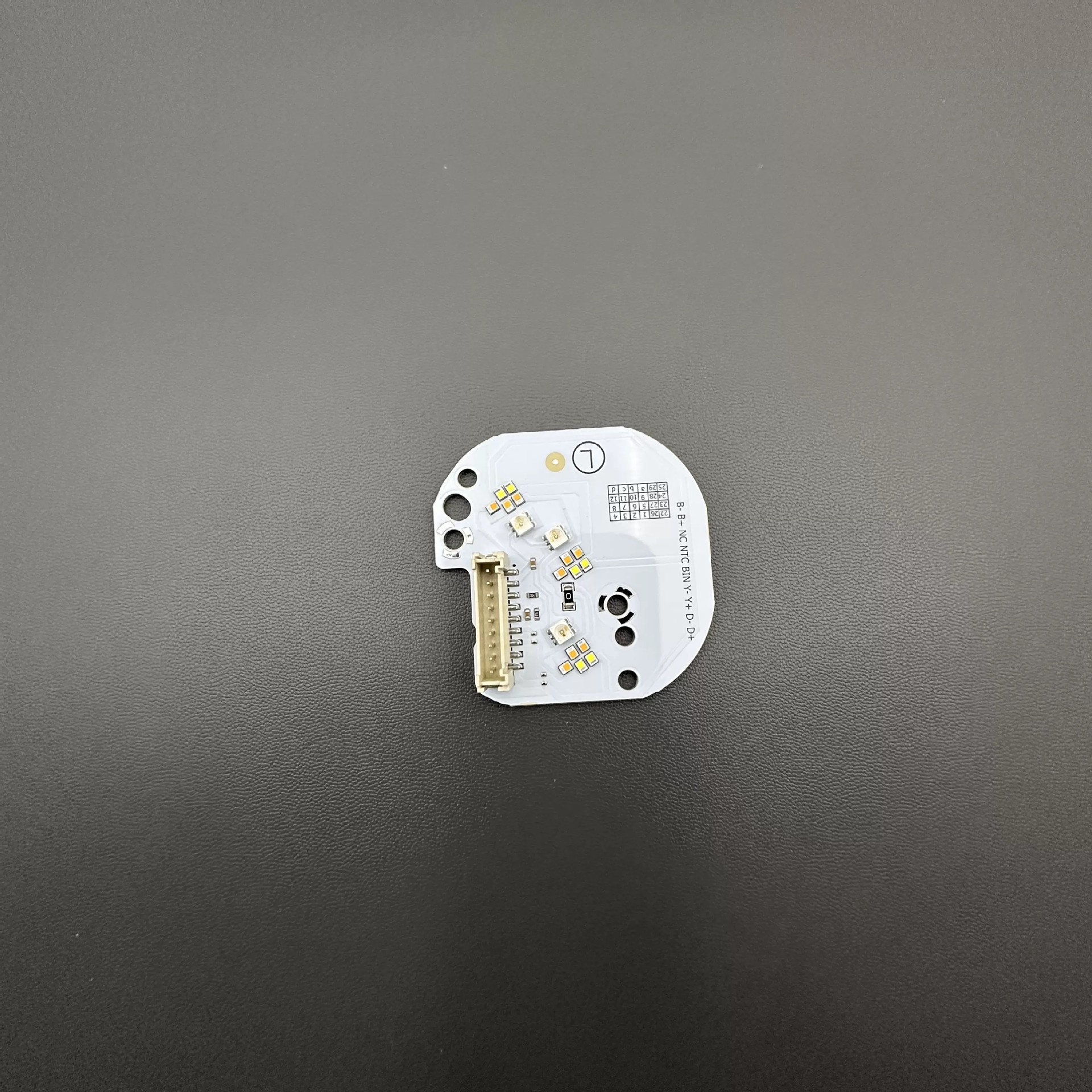 Light source chip sub-factory plug main driver d-d+