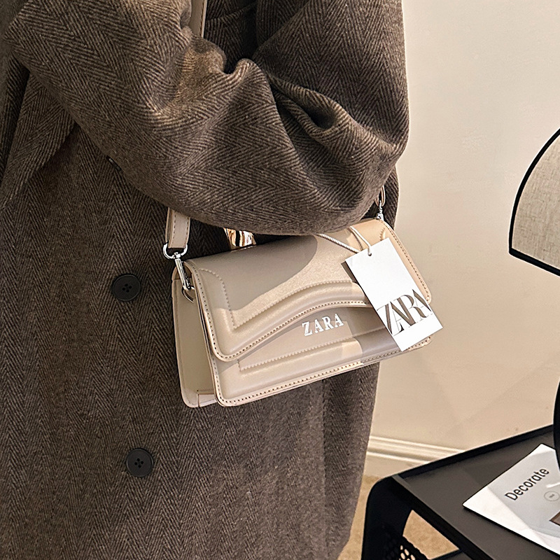 Bags bolso de mujer bolso de mujer 2024 nuevas letras de moda bolso de hombro único bolso de mujer con textura de tendencia