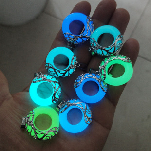 Factory Direct Sales Natural Luminous Stone Sun and Moon Protection Safety Buckle Pendant Men's Dragon Pattern Domineering Necklace Luminous Jewelry