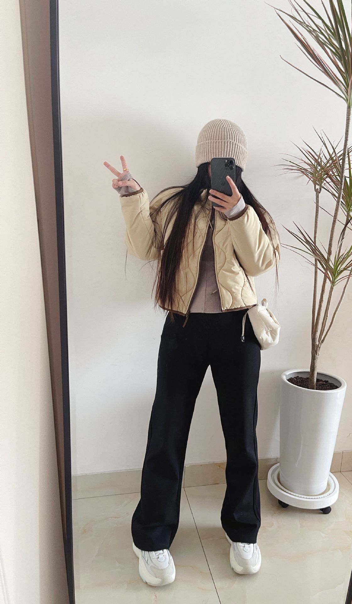 ߵ΢Ů㴹С2025ļŮݿӺɫ