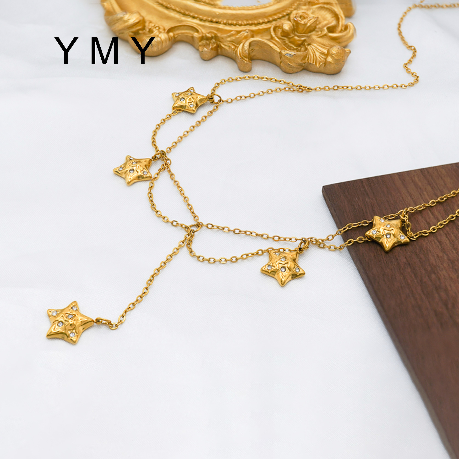 Joyería Al Por Mayor Elegante Estilo Clásico Estrella Acero Titanio Enchapado Collar Colgante Cadena Portacables display picture 5