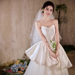 抹胸法式缎面轻婚纱2025新款新娘结婚订婚显瘦白色礼服外景迎宾纱