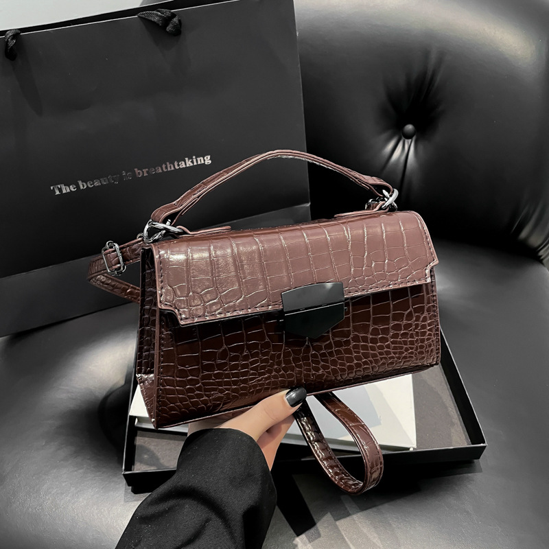 2024 invierno nuevo estilo de moda europea y americana retro bolso de mujer temperamento de cocodrilo estilo coreano personalidad bolso de hombro pequeño