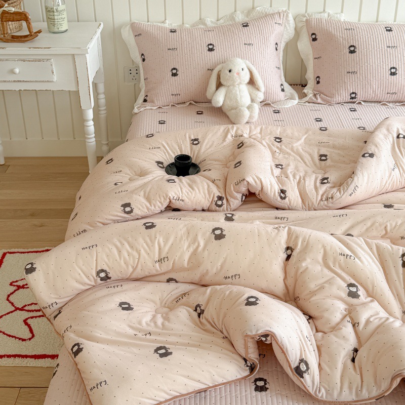 Pink lamb / Spring and autumn quilt -150*200cm[ 3.3kg]