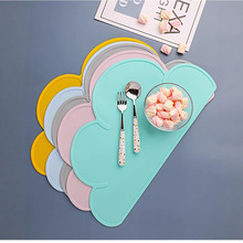 批发趣味硅胶云朵儿童餐垫创意家用厨房盘碗锅垫餐桌防烫隔热杯垫