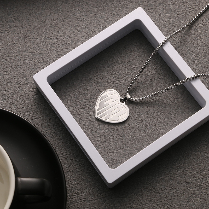 Einfache und coole Mädchenmode herzförmige Buchstabenohrringe Igirl Schlüsselbeinkette Hip-Hop Punk Style Halskette_voghion.com