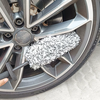 Tire Brush, Wheel Hub: Car cleaning tools