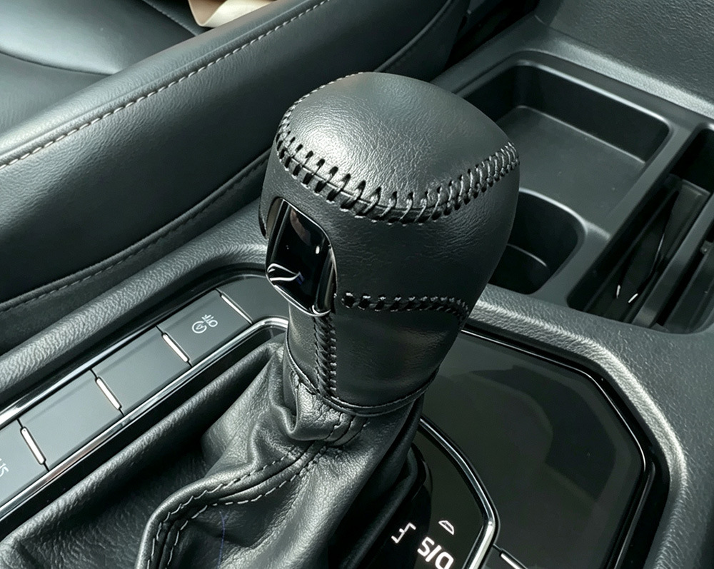 Car gear shift knob cover for Volkswagen 2012 Tiguan, Magotan, Bora, Lavida, and Sagitar; hand-stitched gear shift cover and handbrake cover