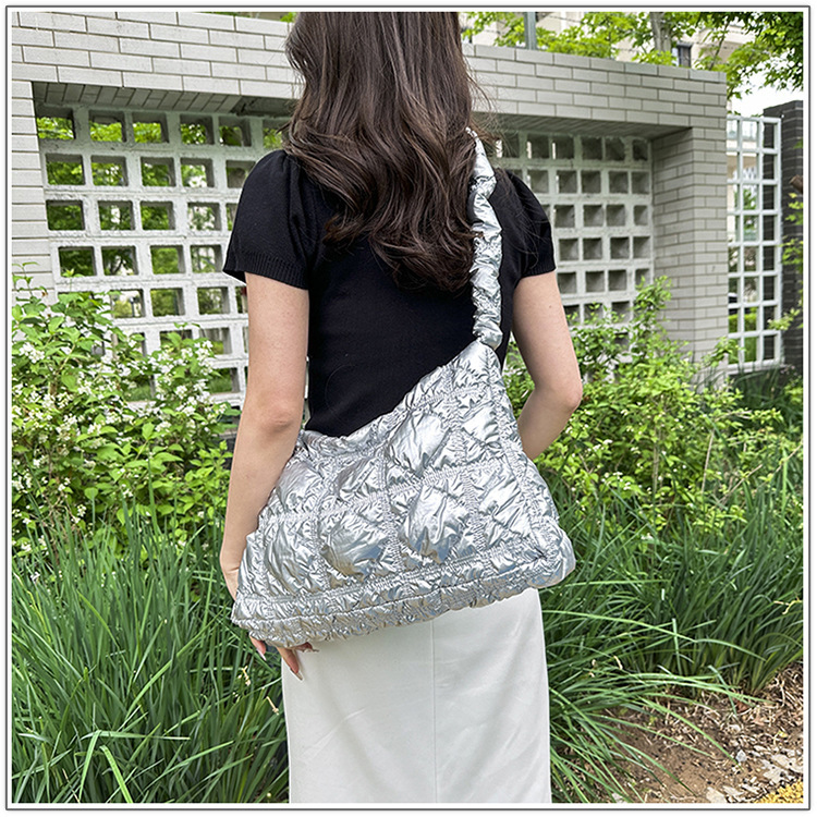 Wandering Cloud Bag Bubble Pleated Shoulder Crossbody Bag Handbag_voghion.com