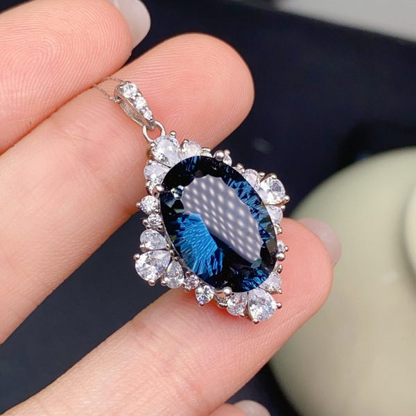 Organic pendant
