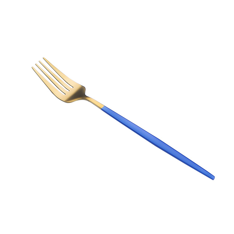 Cuchillo, tenedor y cuchara portugueses al por mayor transfronteriza traje de acero inoxidable Chapado en titanio de oro vajilla occidental cuchillo de carne y tenedor conjunto de 4 piezas