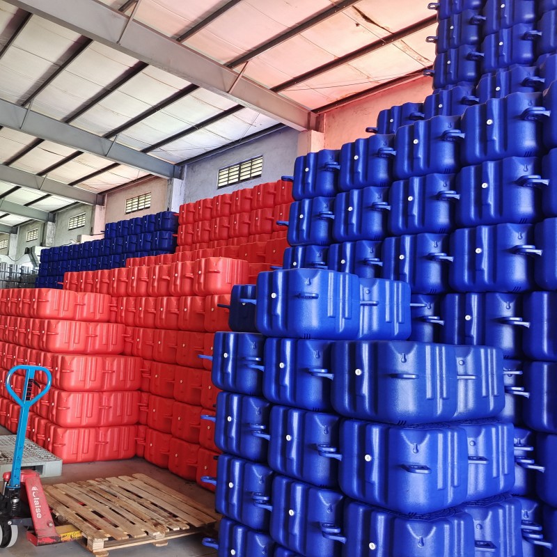 浮筒码头组装灵活水上码头 游艇滑轨浮筒凹槽浮台 游艇轨水上浮桥