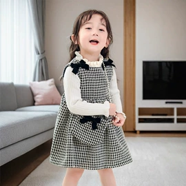 童连衣裙;童礼服;童套装