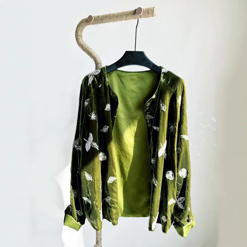 Special Offer on Silk Velvet: New Chinese Style Beaded Mulberry Silk Jacket for Women, Early Spring 2025, Elegant and Lightweight Special Offer on Silk Velvet: New Chinese Style Beaded Mulberry Silk Jacket for Women, Early Spring 2025, Elegant and Lightweight