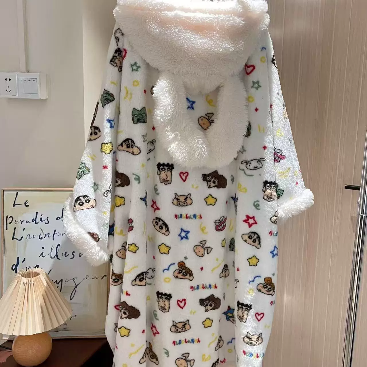 珊瑚绒睡衣条纹可爱米其睡袍女款2025新款居家服加绒加厚连帽睡裙