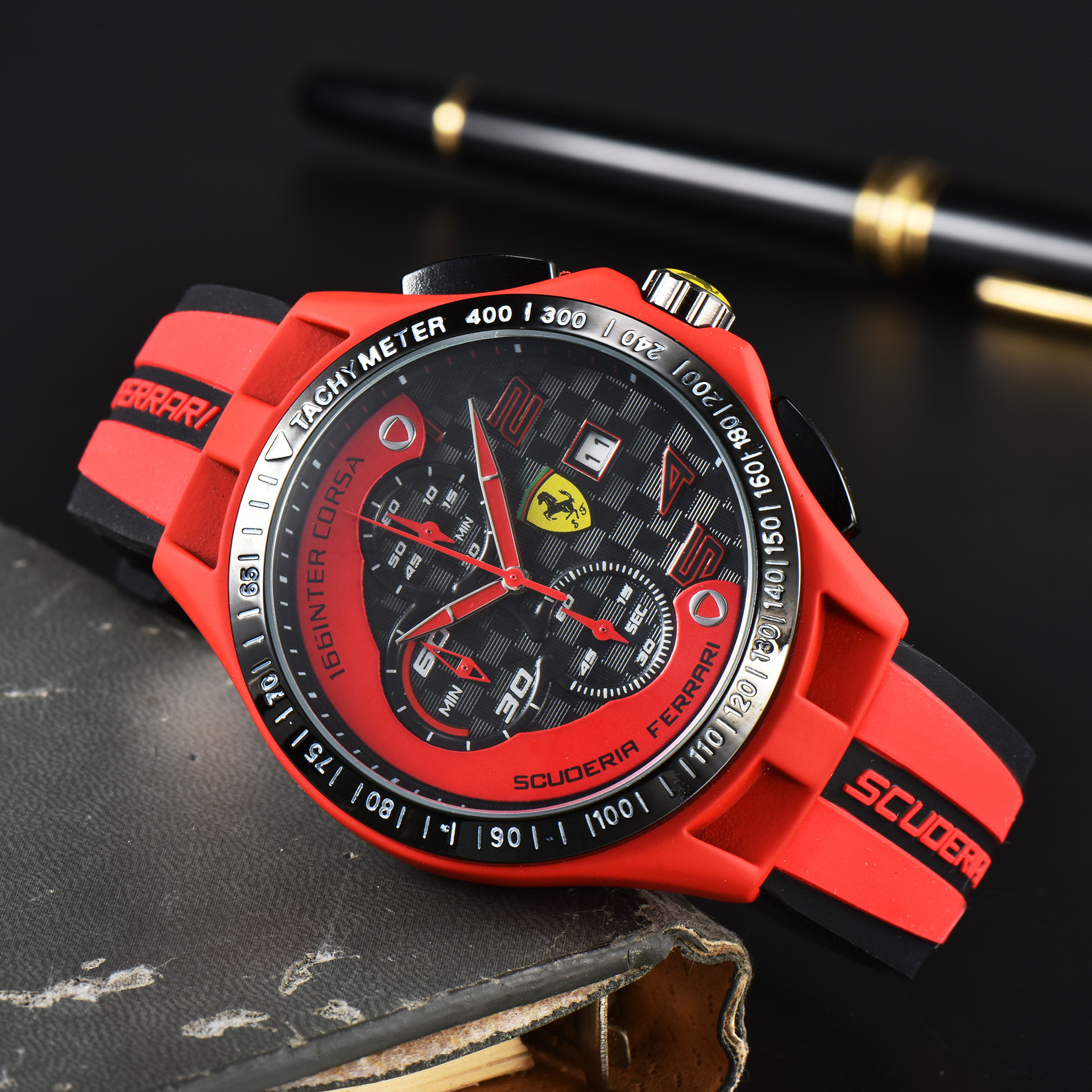 Men's Formula 1 Scuderia Ferrari 44mm Luxury Chronograph Red