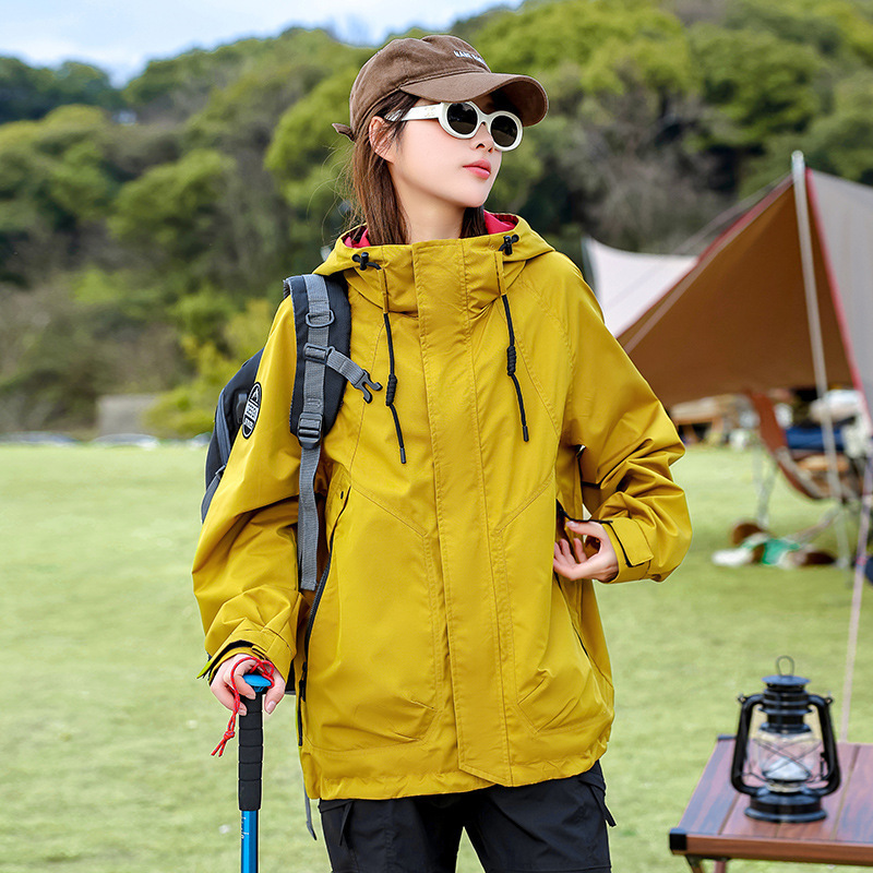 Jacket Women's 2025 Spring and Autumn Outdoor Mountaineering Large Size Loose Hooded Waterproof Casual Thin Casual Windbreaker Jacket