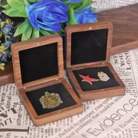 Значок PIN медаль медальон черный орех для хранения деревянная коробка с одним двойным значком подарочная коробка 8cm коллекционная доска