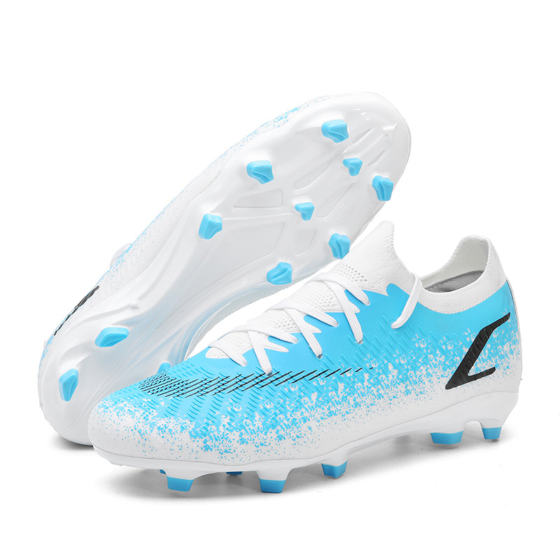 Nuevo tipo de hombre bajo largo clavos estudiantes niños niños entrenamiento transfronterizo Amazon Xiyin zapatos de fútbol al por mayor